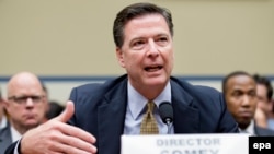 Giám đốc FBI James Comey.