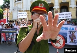 Ban Tuyên giáo là nơi quản lý những 'dư luận viên' nhằm chống lại những nhà hoạt động xã hội, nhân quyền và môi trường.