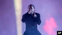 Kendrick Lamar trên sân khấu của lễ hội âm nhạc Coachella ở California vào tháng 4 vừa qua.