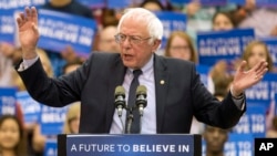 Cuộc thăm dò cũng cho thấy giới trẻ vẫn thích ứng viên Bernie Sanders của đảng Dân chủ hơn mọi ứng viên khác.