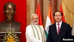 Thủ Tướng Ấn Độ Narendra Modi và Chủ tịch Việt Nam Trần Đại Quang tại Phủ Chủ tịch ở Hà Nội, ngày 3/9/2016.