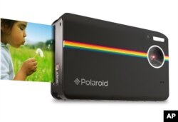 Một chiếc máy ảnh in ảnh liền kỹ thuật số mới của Polaroid, máy Z2300