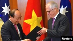 Thủ tướng Nguyễn Xuân Phúc trong chuyến thăm Australia hồi tháng Ba.