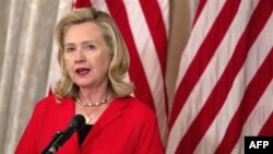 Bộ trưởng Ngoại giao Hoa Kỳ Hillary Clinton sẽ là ngoại trưởng Mỹ đầu tiên, từ hơn 50 năm qua, đi thăm Miến Ðiện