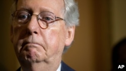 Trưởng khối Cộng hòa tại Thượng viện, ông Mitch McConnell, người vừa lên tiếng chỉ trích thỏa thuận hạt nhân với Iran.