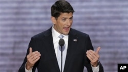 Ông Paul Ryan, ứng cử viên phó tổng thống liên danh của Đảng Cộng hòa đọc diễn văn trước cử tọa đại hội toàn quốc, 29/8/12