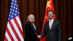 Ngoại trưởng Hoa Kỳ Hillary Rodham Clinton gặp Ngoại trưởng Trung Quốc Dương Khiết Trì tại Bắc Kinh, ngày 4/9/2012 