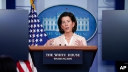 Bộ trưởng Thương mại Gina Raimondo.