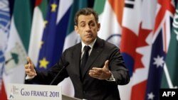 Tổng thống Pháp Sarkozy nói rằng Hy Lạp là một quốc gia độc lập, nhưng 2 nền kinh tế lớn nhất châu Âu có nhiệm vụ can thiệp khi cần phải bảo vệ 17 nước trong khối euro