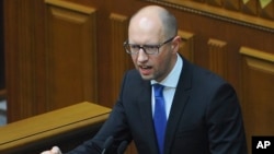 Thủ tướng Ukraine Arseniy Yatsenyuk nói rằng mục tiêu của ông Putin là chiếm đoạt toàn bộ Ukraine.