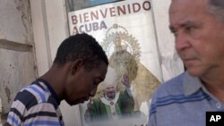 Hình Đức Giáo Hoàng Benedict XVI, trên một của sổ Santiago de Cuba, Cuba, ngày 25/3/2012