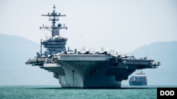 Tàu sây bay USS Carl Vinson thăm cảng Đà Nẳng ngày 5/3/2018.