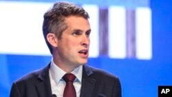 Ông Gavin Williamson.