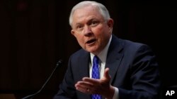 Bộ trưởng Tư pháp Jeff Sessions điều trần trước Thượng viện Mỹ ngày 18/10/2017.