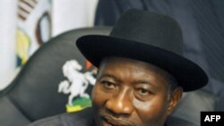 Tổng Thống Nigeria Goodluck Jonathan cam kết sẽ truy lùng những kẻ chịu trách nhiệm về các vụ đánh bom chết người ở thành phố Jos