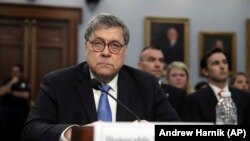 Bộ trưởng Tư pháp William Barr đang đối mặt sức ép của Quốc hội phải công bố báo cáo của ông Mueller