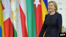 Ngoại trưởng Clinton nói bà đến cuộc họp thượng đỉnh của tổ chức OSCE với dự kiến sẽ có nhiều câu hỏi được đặt ra về vụ WikiLeaks