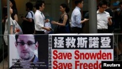 Áp phích ủng hộ ông Edward Snowden ở Hong Kong.