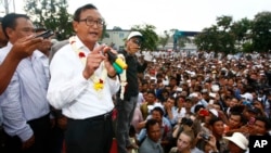 Lãnh tụ đối lập Sam Rainsy cáo buộc có gian lận trong cuộc bầu cử ngày 28 tháng 7 vừa qua.