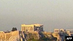 Cảnh sát Hy Lạp giải tán biểu tình tại Khu du lịch Acropolis