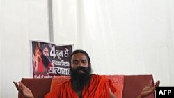 Bậc thầy Yoga nổi tiếng của Ấn Độ Baba Ramdev