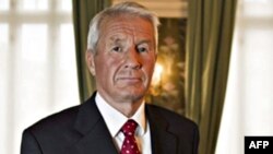 Chủ tịch Ủy ban Nobel Thorbjorn Jagland nói rằng ông Lưu Hiểu Ba chỉ hành sử quyền dân sự của mình, ông không làm điều gì sai trái, và ông phải được trả tự do