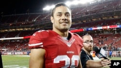 Ngôi sao rugby người Úc Jarryd Hayne đã chhính thức chuyển sang thi đấu cho đội San Francisco 49ers của Mỹ.