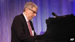 Nhà soạn nhạc Marvin Hamlisch