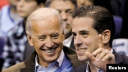 Ông Hunter Biden và cha.