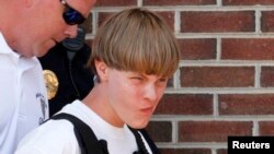 Nghi phạm 21 tuổi Dylann Roof.