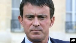 Thủ tướng Pháp Manuel Valls nói Pháp đang lâm chiến với những kẻ cực đoan, không phải với tôn giáo