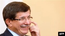 Davutoğlu Irak'ta Barzani ve Maliki İle Görüştü