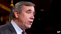 Thượng nghị sĩ Dân chủ bang Oregon, ông Jeff Merkley.