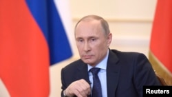 Tổng thống Nga Vladimir Putin cho biết việc tăng giá khí đốt "không liên quan gì" đến vụ đối đầu ở bán đảo Crimea