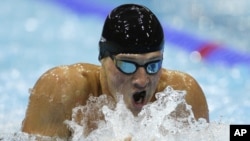 Ryan Lochte chiếm huy chương vàng bộ môn 400 mét hỗn hợp cá nhân ở Olympic 2012, 28/7/2012